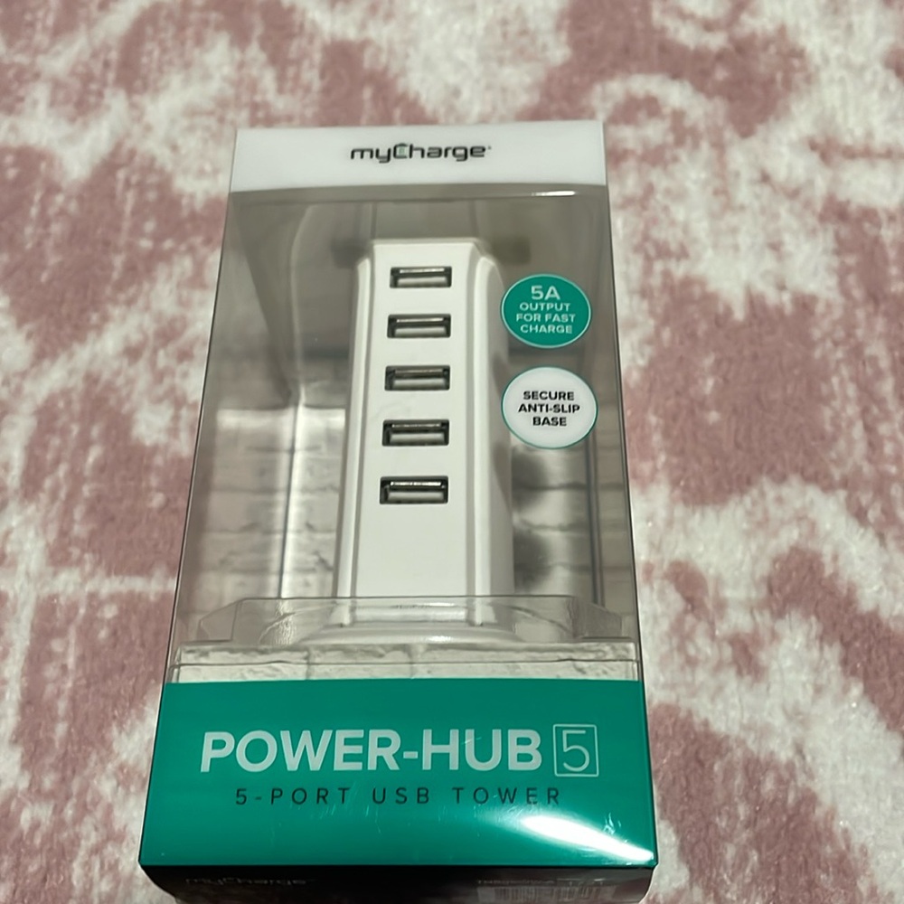 NEW IN THE BOX - myCharge Power Hub 5